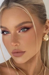 Проститутка Виктория